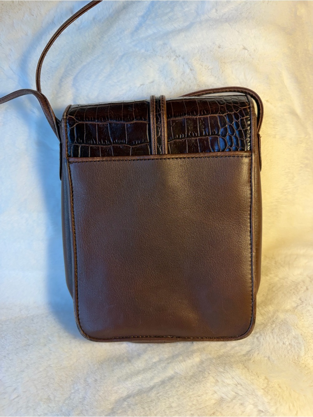 Brighton Classic Croc-Embossed Brown Leather Crossbody Bag - Picture 2 of 9